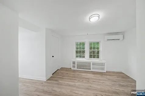 433 Louisa Avenue Wyckoff NJ 07481