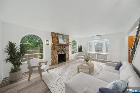 433 Louisa Avenue Wyckoff NJ 07481
