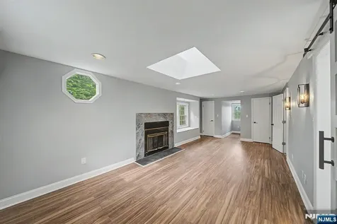 433 Louisa Avenue Wyckoff NJ 07481