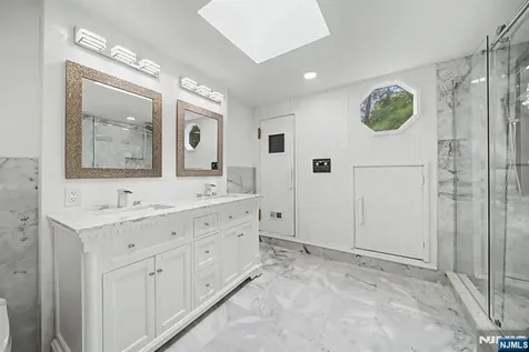 433 Louisa Avenue Wyckoff NJ 07481