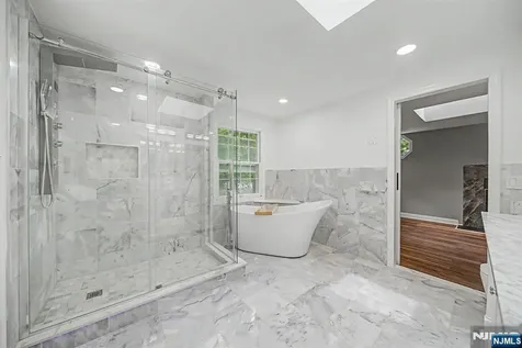 433 Louisa Avenue Wyckoff NJ 07481