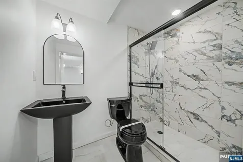 433 Louisa Avenue Wyckoff NJ 07481