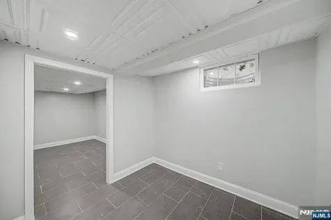 433 Louisa Avenue Wyckoff NJ 07481
