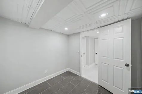 433 Louisa Avenue Wyckoff NJ 07481