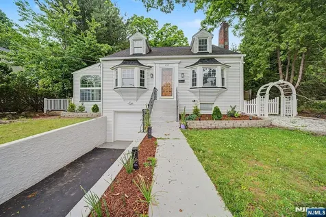 433 Louisa Avenue Wyckoff NJ 07481
