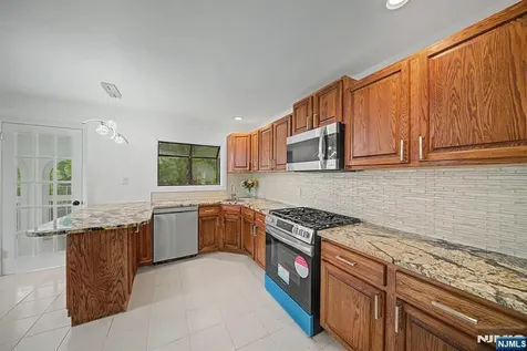 433 Louisa Avenue Wyckoff NJ 07481