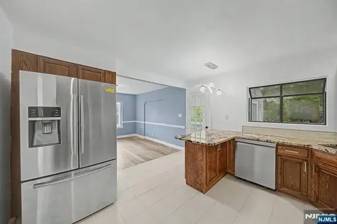 433 Louisa Avenue Wyckoff NJ 07481