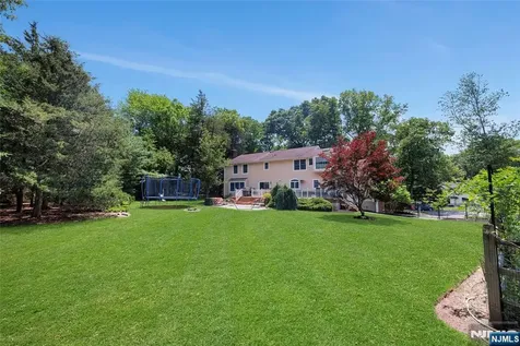 980 Briarwoods Road Franklin Lakes NJ 07417