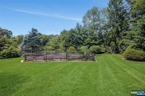 980 Briarwoods Road Franklin Lakes NJ 07417