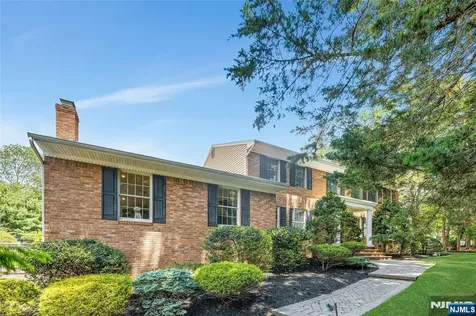 980 Briarwoods Road Franklin Lakes NJ 07417