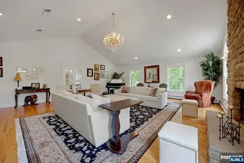 980 Briarwoods Road Franklin Lakes NJ 07417
