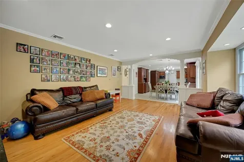 980 Briarwoods Road Franklin Lakes NJ 07417