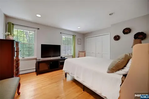 980 Briarwoods Road Franklin Lakes NJ 07417