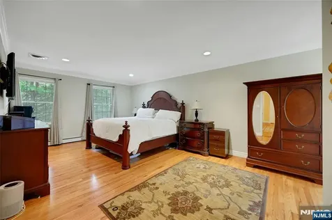 980 Briarwoods Road Franklin Lakes NJ 07417