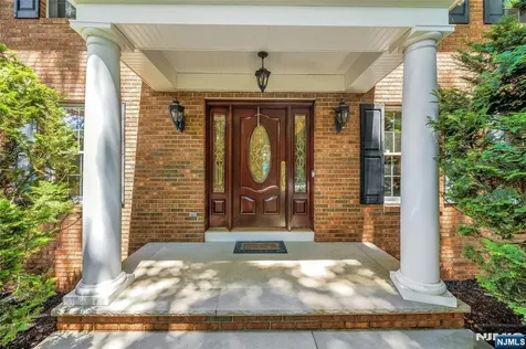 980 Briarwoods Road Franklin Lakes NJ 07417