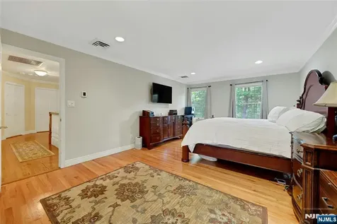 980 Briarwoods Road Franklin Lakes NJ 07417