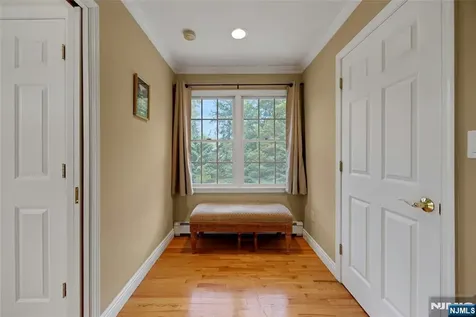 980 Briarwoods Road Franklin Lakes NJ 07417