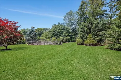 980 Briarwoods Road Franklin Lakes NJ 07417