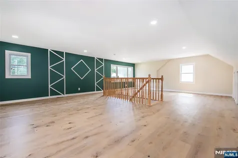 421 Tryon Avenue Englewood NJ 07631