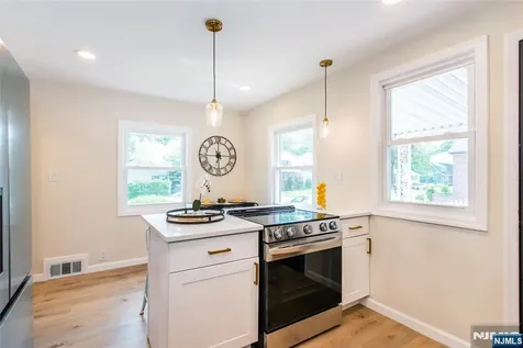 421 Tryon Avenue Englewood NJ 07631