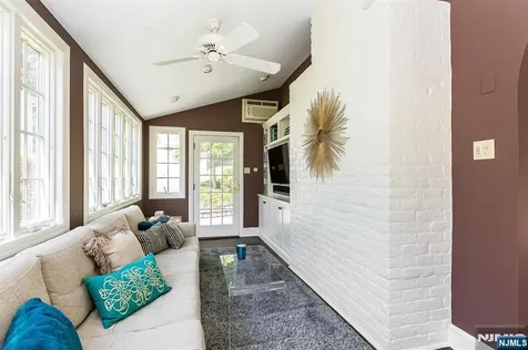 90 Stonehouse Road Glen Ridge NJ 07028