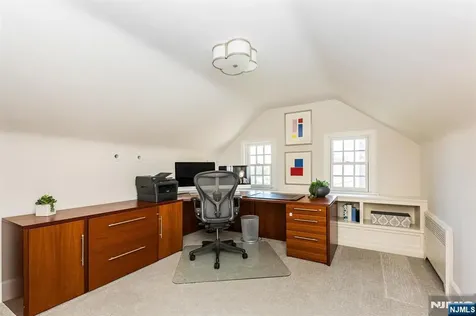 90 Stonehouse Road Glen Ridge NJ 07028