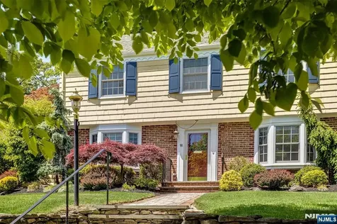 90 Stonehouse Road Glen Ridge NJ 07028