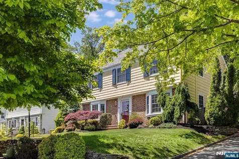 90 Stonehouse Road Glen Ridge NJ 07028