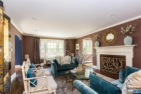 90 Stonehouse Road Glen Ridge NJ 07028
