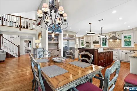 73 South Road Bloomingdale NJ 07403