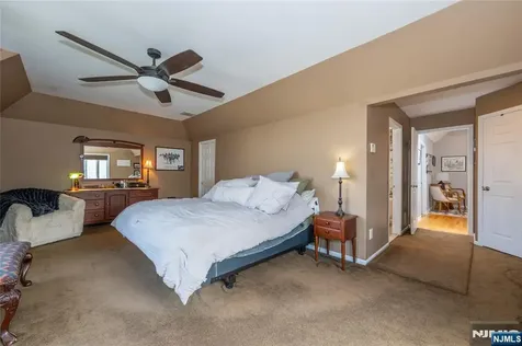 35 Turnberry Road Little Falls NJ 07424