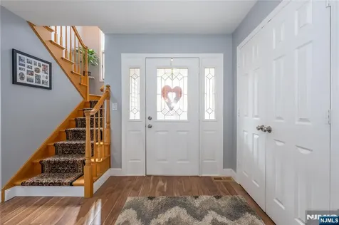 35 Turnberry Road Little Falls NJ 07424