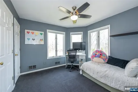 35 Turnberry Road Little Falls NJ 07424
