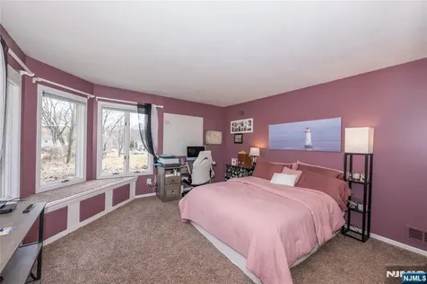 35 Turnberry Road Little Falls NJ 07424