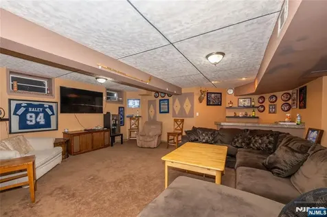 35 Turnberry Road Little Falls NJ 07424
