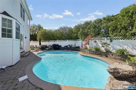 6 Lamring Drive Fair Lawn NJ 07410
