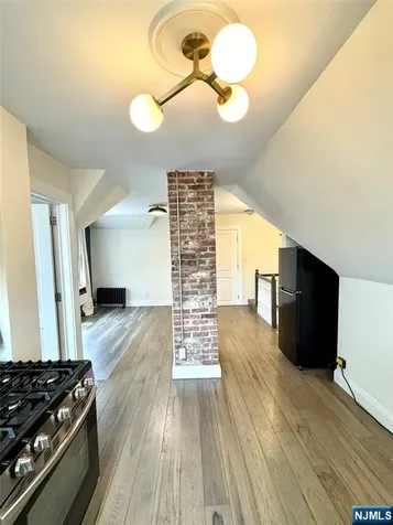 21 Valley Place Edgewater NJ 07020