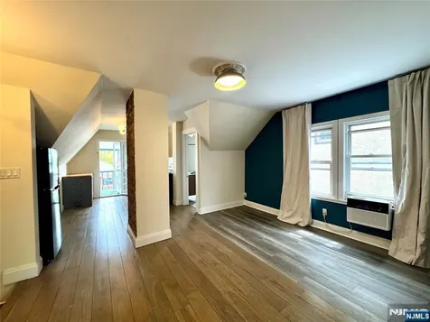 21 Valley Place Edgewater NJ 07020