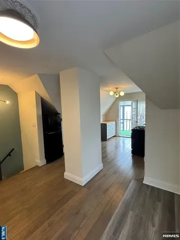 21 Valley Place Edgewater NJ 07020