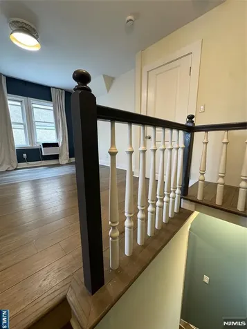 21 Valley Place Edgewater NJ 07020