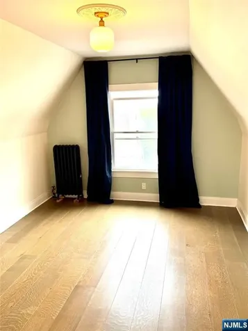 21 Valley Place Edgewater NJ 07020