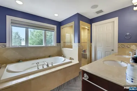 245 Allison Court Englewood NJ 07631