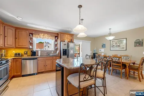 395 Wood Ridge Avenue Wood Ridge NJ 07075