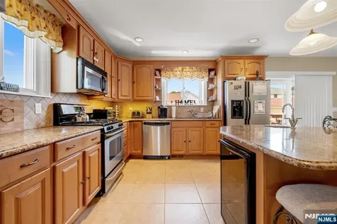 395 Wood Ridge Avenue Wood Ridge NJ 07075