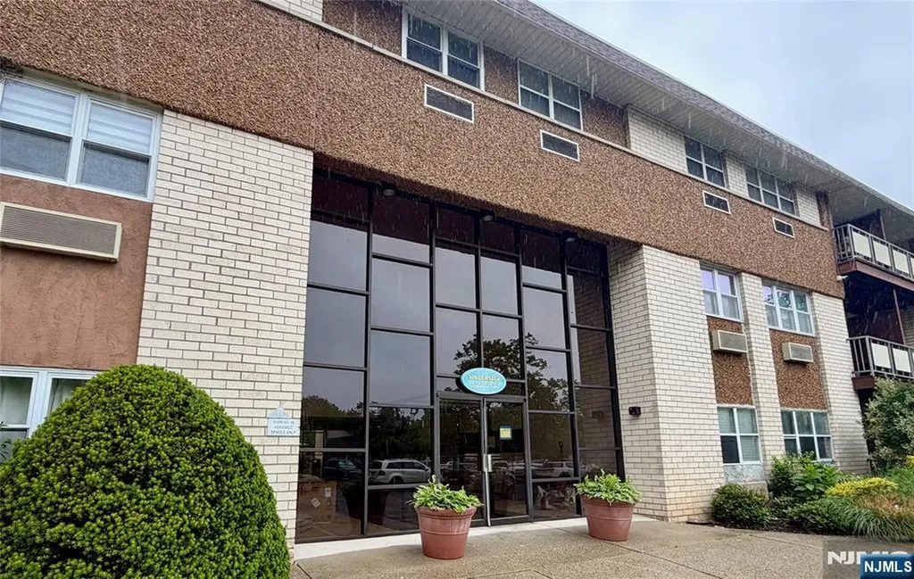 1111 River Road Edgewater NJ 07020