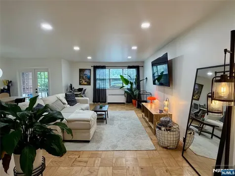 1111 River Road Edgewater NJ 07020