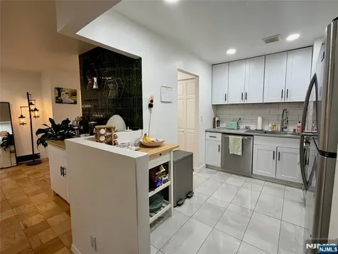 1111 River Road Edgewater NJ 07020