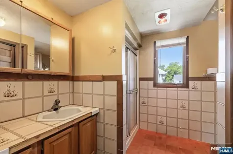 35 Lindley Avenue Tenafly NJ 07670