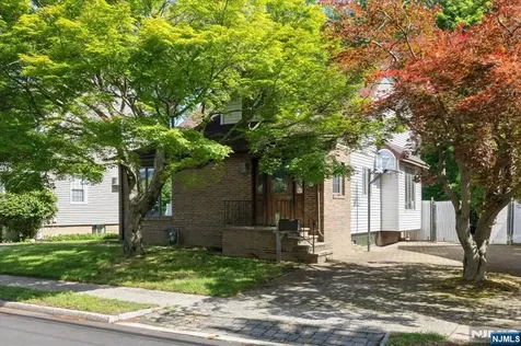 35 Lindley Avenue Tenafly NJ 07670
