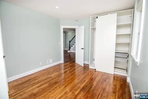 25 Windsor Drive Dumont NJ 07628